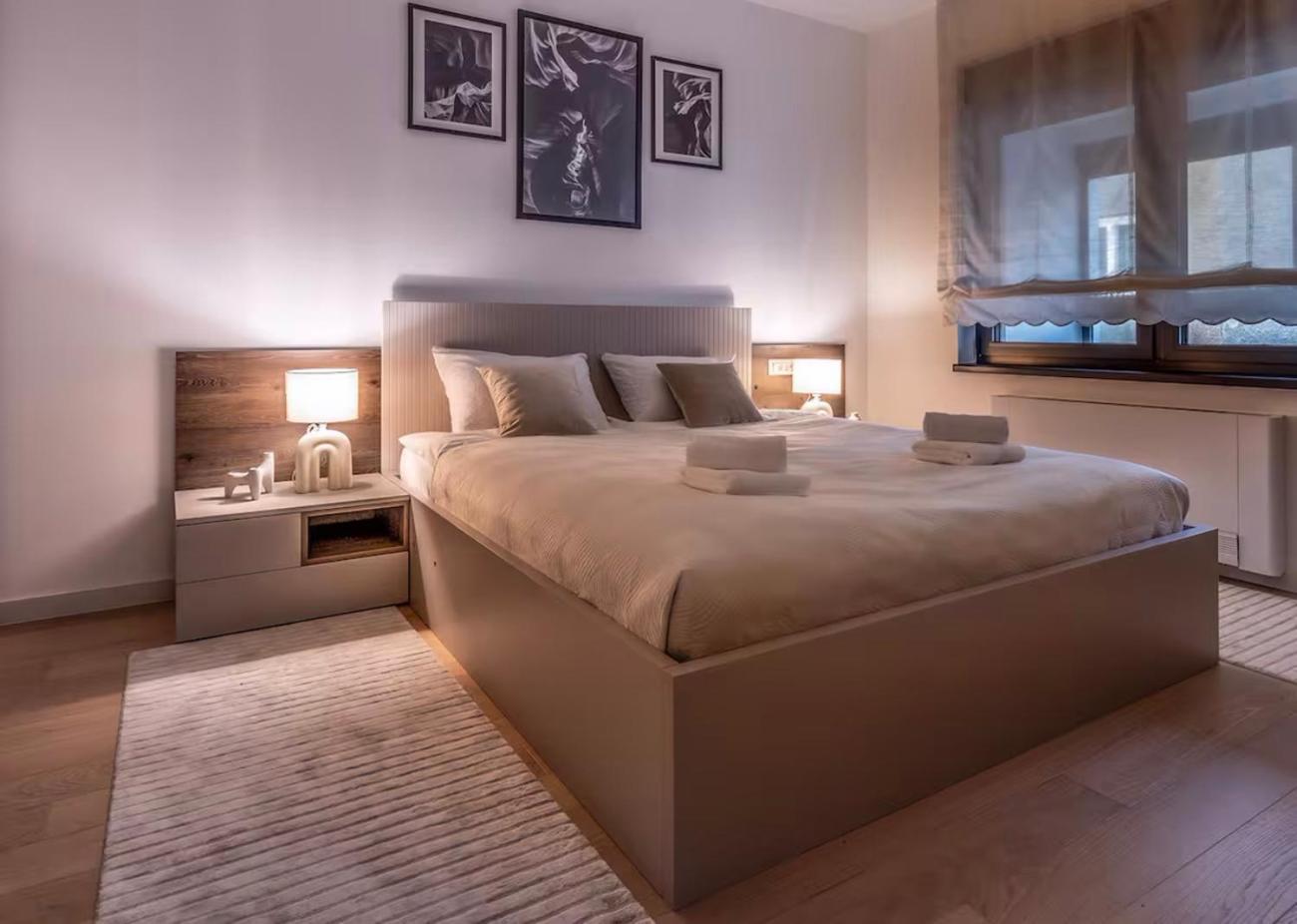 Apartment Prestige Luxury - Prime Location - Private Garage Parking Sarajevo