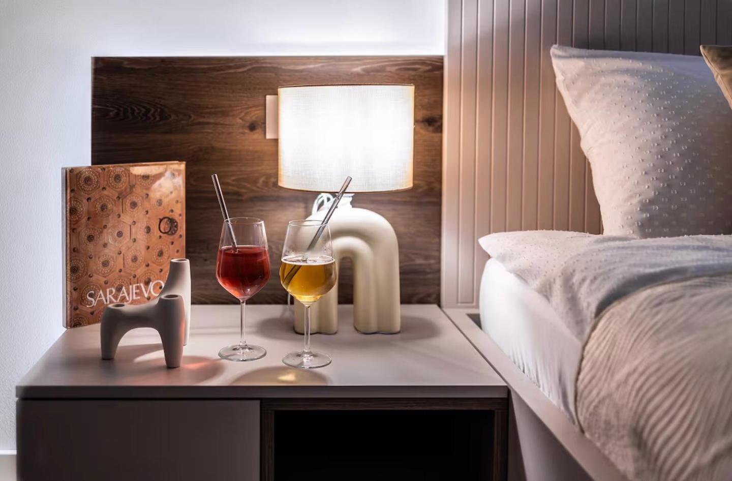 Apartment Prestige Luxury - Prime Location - Private Garage Parking Sarajevo