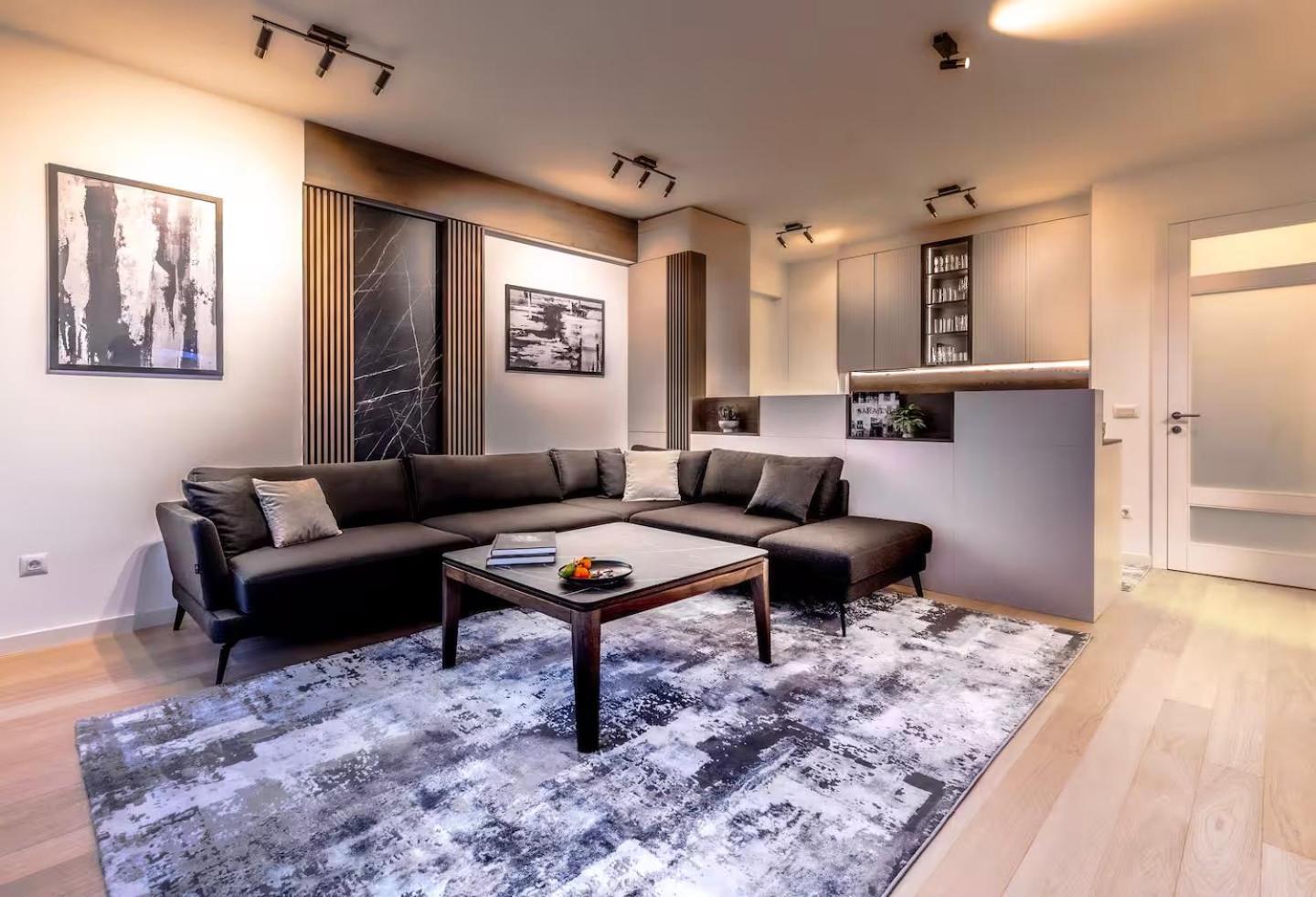 Prestige Luxury - Prime Location - Private Garage Parking Sarajevo