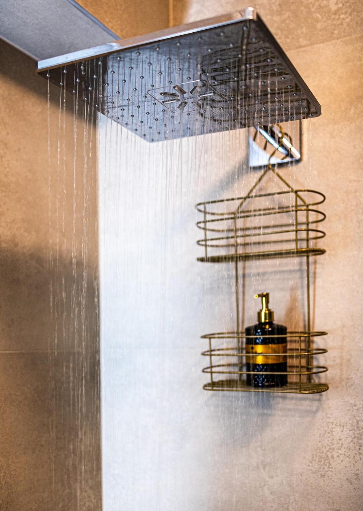Apartment Prestige Luxury - Prime Location - Private Garage Parking Sarajevo